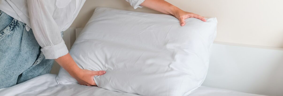 Astuces pour redonner à votre oreiller jauni son éclat d'origine