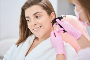 Conseils à suivre pour choisir le piercing d'oreille parfait pour vous
