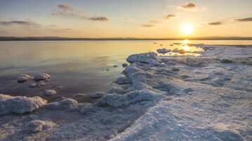 Découvrez pourquoi la mer est salée et pas les lacs et rivières