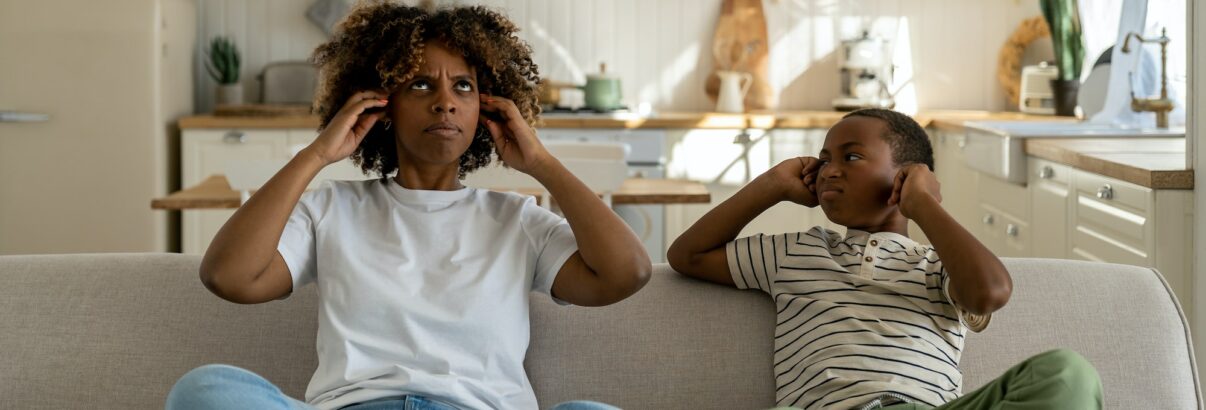 Suivez ces solutions efficaces pour réduire les nuisances sonores chez vous