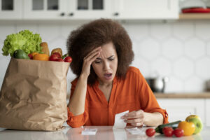 Quand l'inflation incite à la déconsommation : une nouvelle tendance française