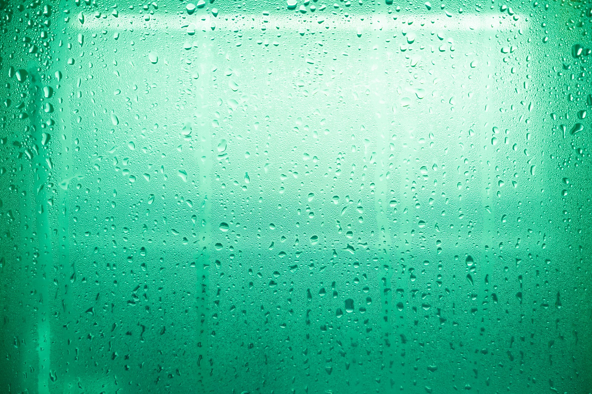 Voici des solutions efficaces pour la buée sur vos miroirs de salle de bain