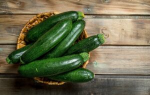 Voici des astuces pour éviter le jaunissement de vos courgettes