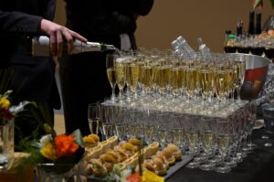 5 questions incontournables à poser à votre traiteur de mariage pour une réception réussie