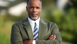 Homme avec excès de confiance